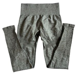 Kora Women's green seamless Leggings